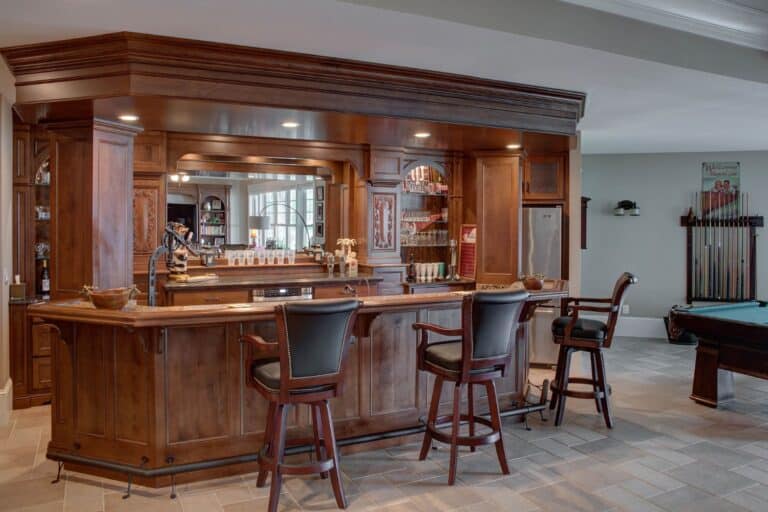 Custom wet bar and counter space in Diamond Lake MI