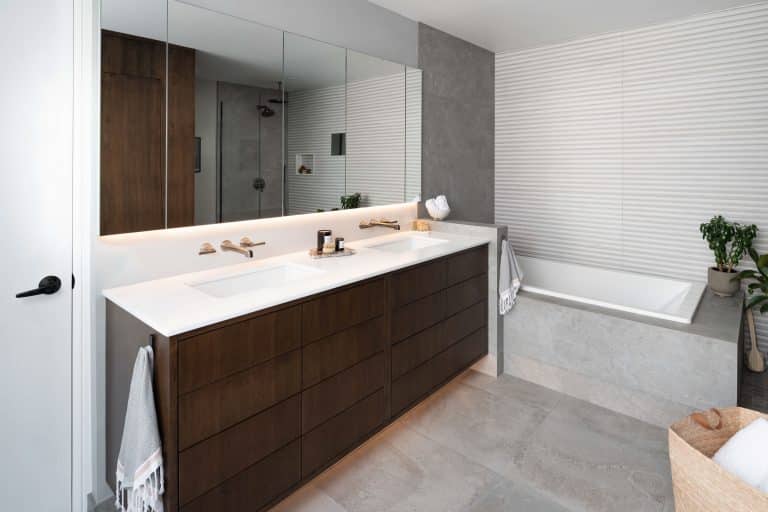 custom bathroom cabinets in chicago, il